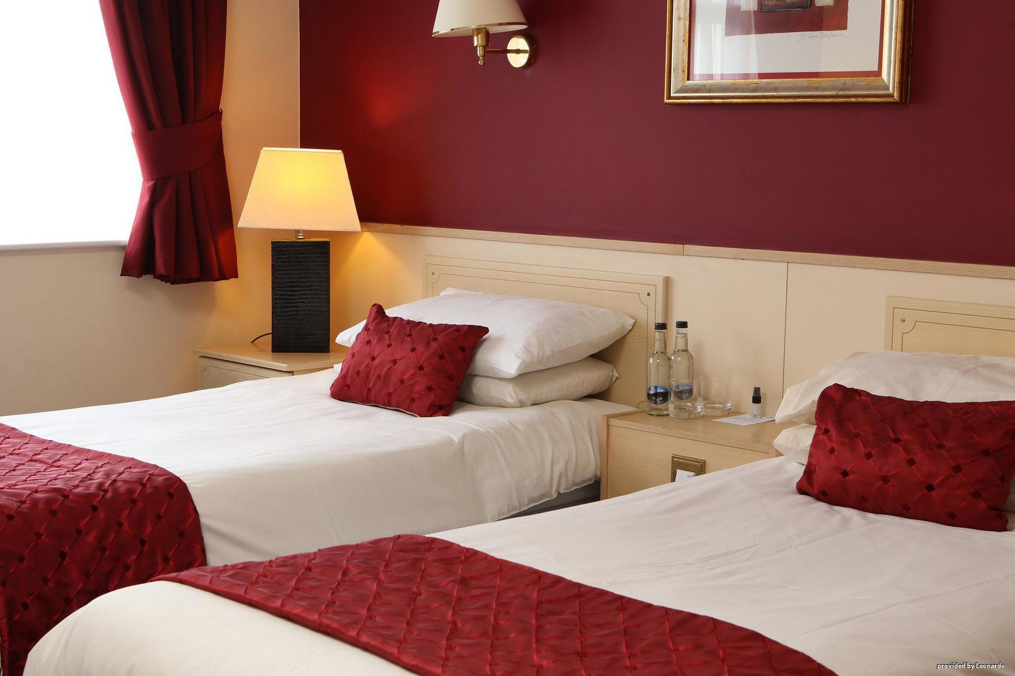 Western Chorley West Park Hall 3*